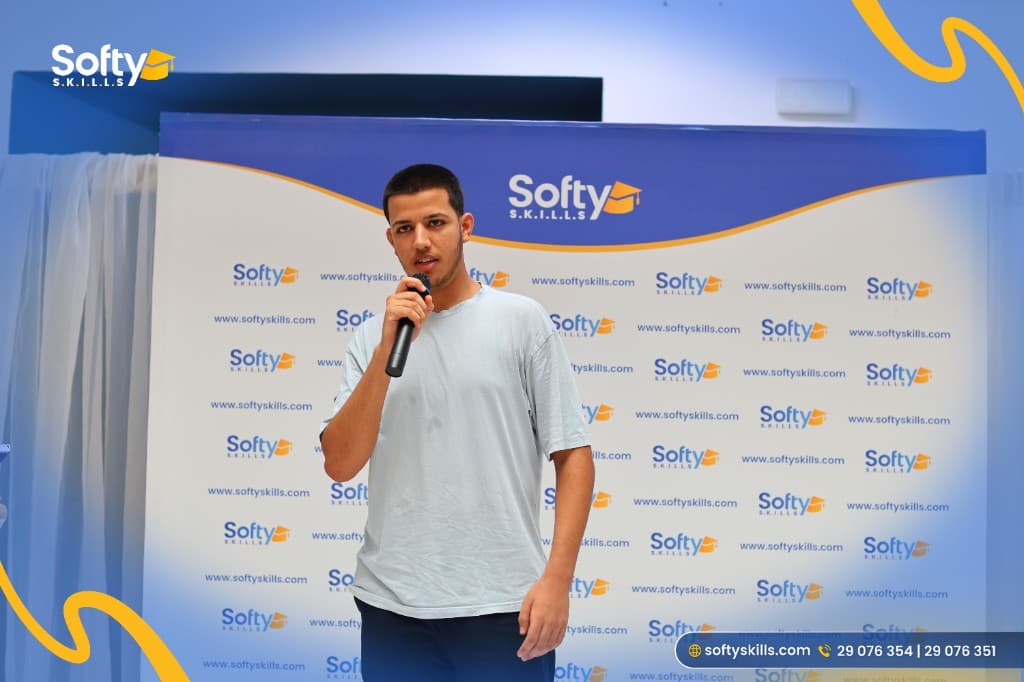 Abdelkader presenting during a Softy Skills session